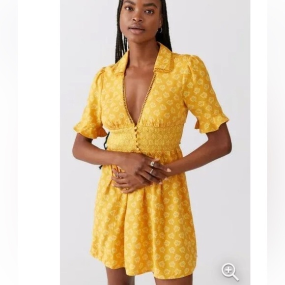 Urban Outfitters Graziana Yellow Printed Short Sleeve Mini Dress L - Picture 7 of 9